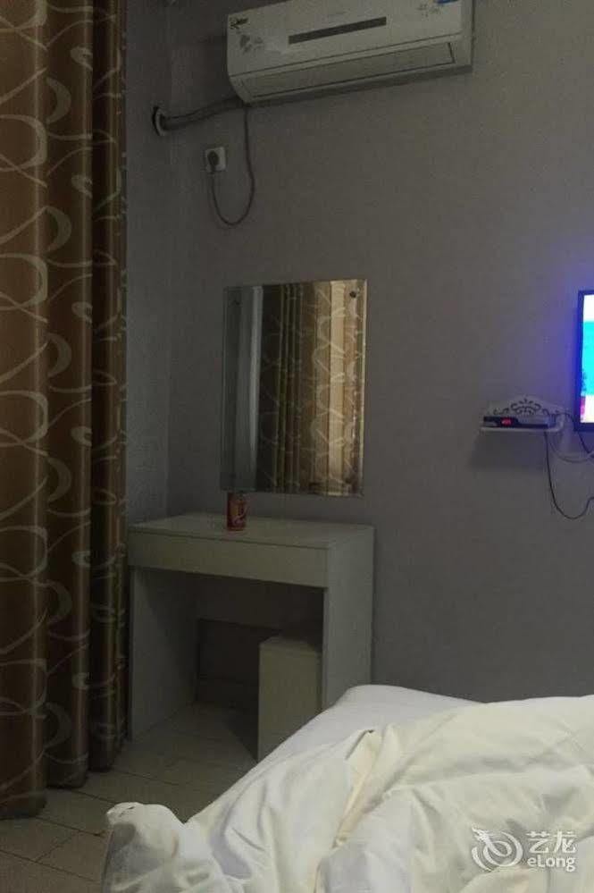 Luoyang Love Me Fashion Hotel Екстер'єр фото