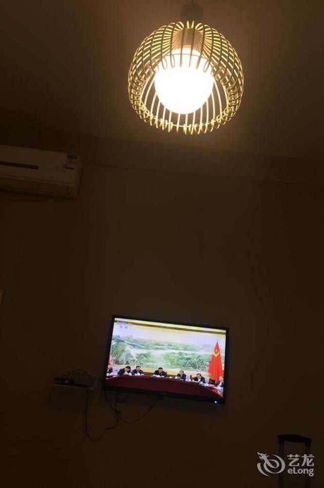 Luoyang Love Me Fashion Hotel Екстер'єр фото
