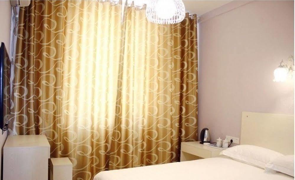 Luoyang Love Me Fashion Hotel Екстер'єр фото